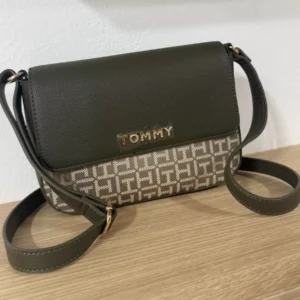 Tommy Hilfiger Crossbody Bag Olive green