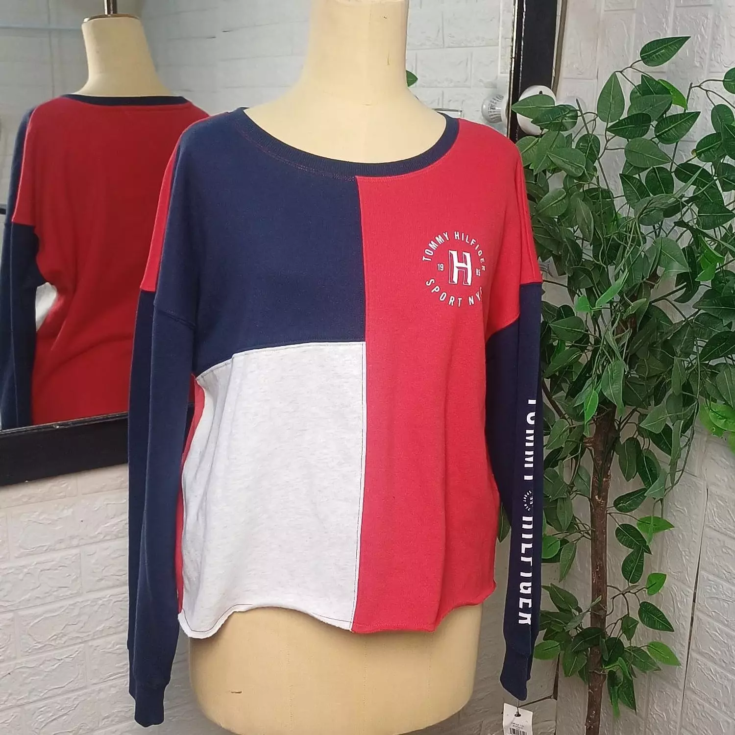 Tommy Hilfiger Color-Block Sweatshirt
