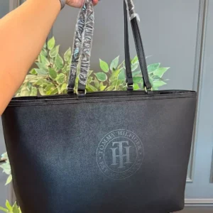 Tommy Hilfiger tote bag a classic black finish
