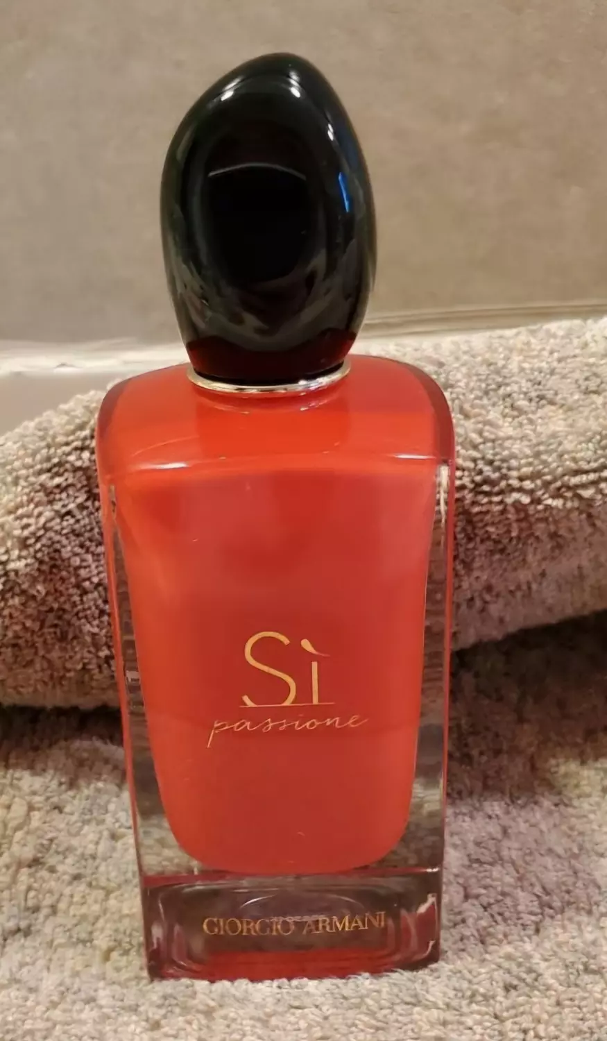 Sì passion by Giorgio Armani (women's)
