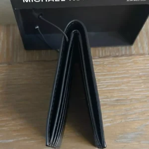 Michael kors slim Billfold wallet man