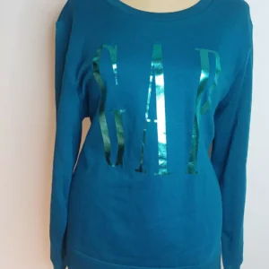 GAP sweatshirt