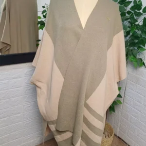 U.S. POLO ASSN PONCHO OLIVIAE GREEN AND CREAMY BEIGE