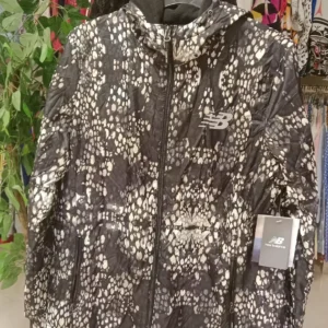 New balance light jacket