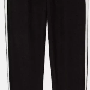 Classic Jogger-style sweatpants with a tapered fit and ribbed cuffs.