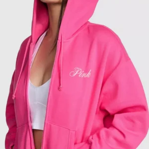 Classic full-zip hoodie with a relaxed fit