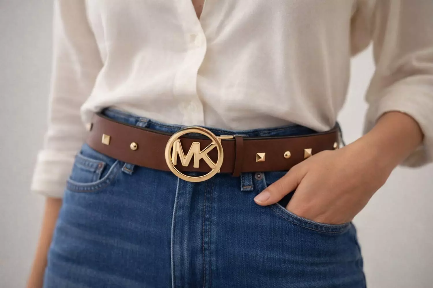 MICHAEL KORS LOGO BUCKLE BELT LUGGAGE - Image 2