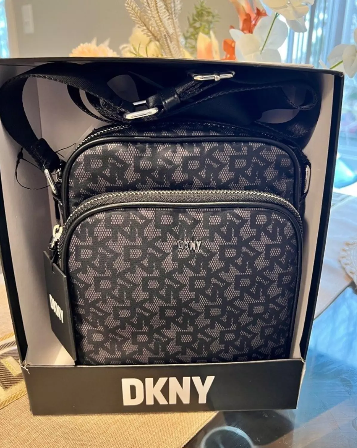 Dkny crossbody Flight Bag - Image 2