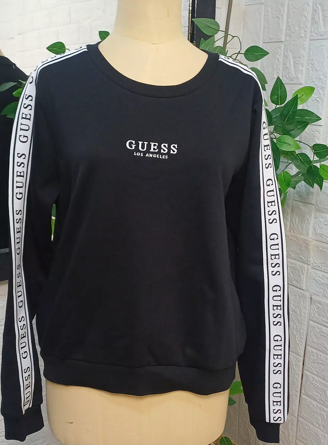 Guess Logo Sweatshirt - Image 2