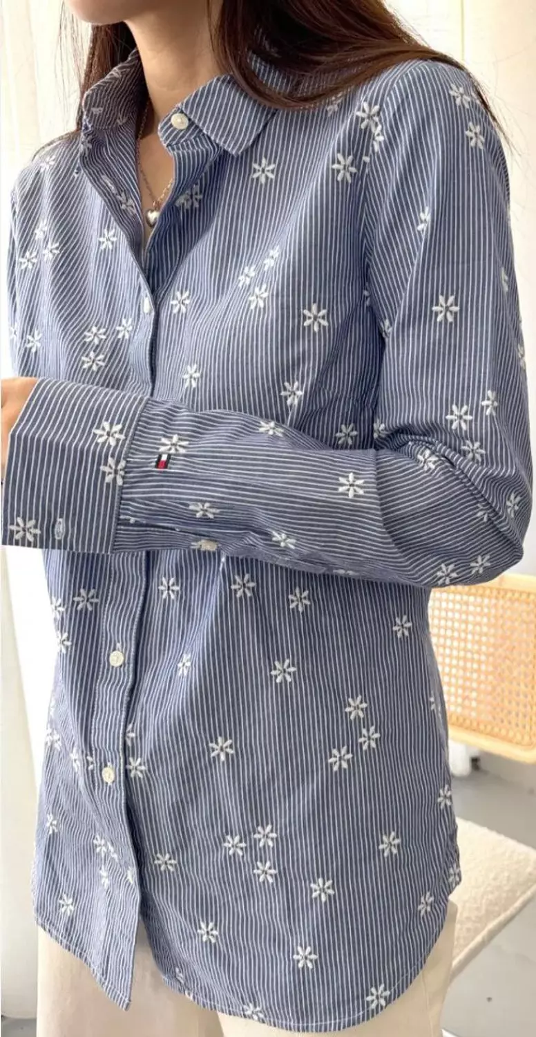 Tommy Hilfiger Embroidered Strap shirt - Image 2