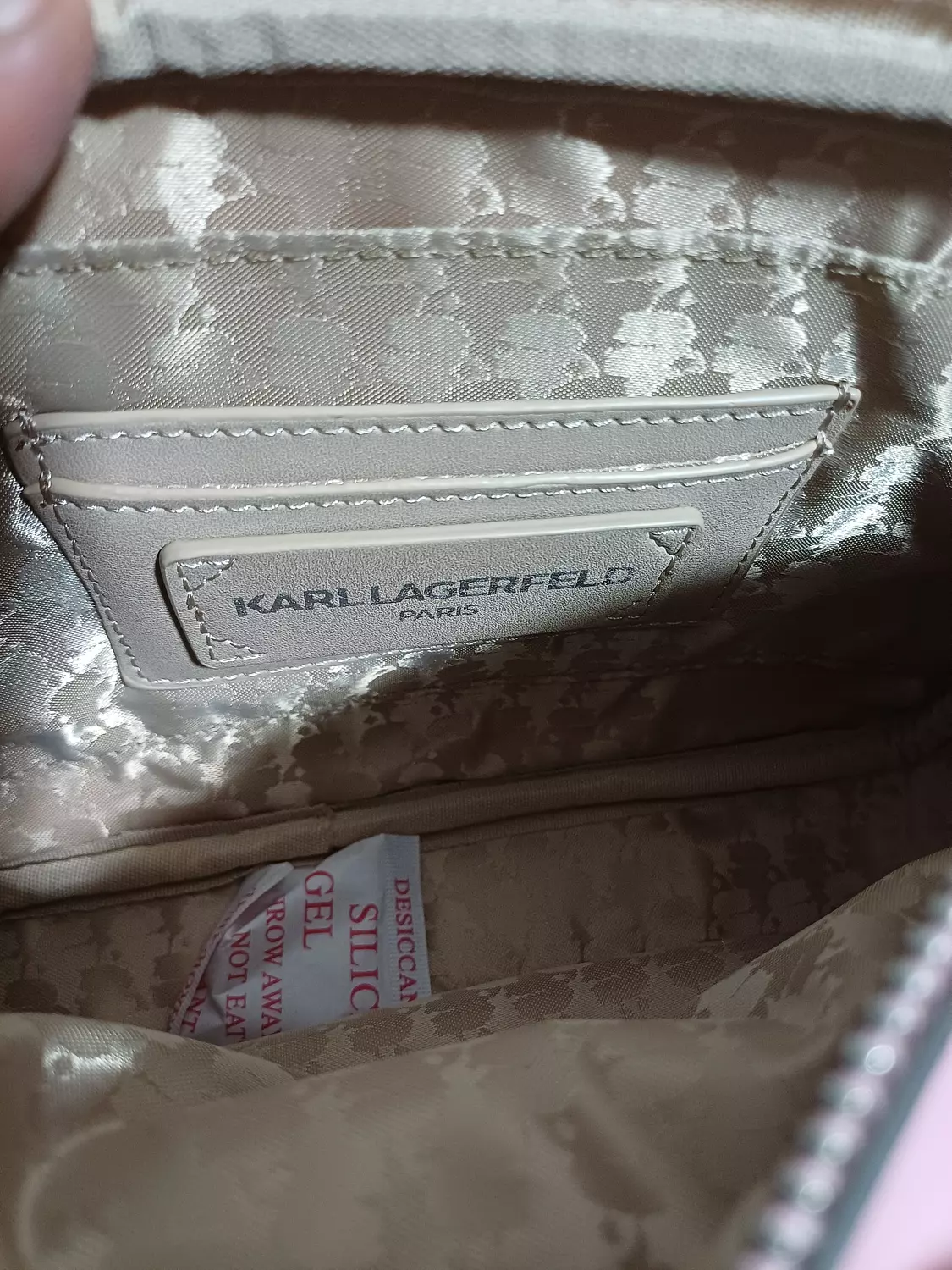 Karl Lagerfeld Paris double-zip camera bag - Image 3