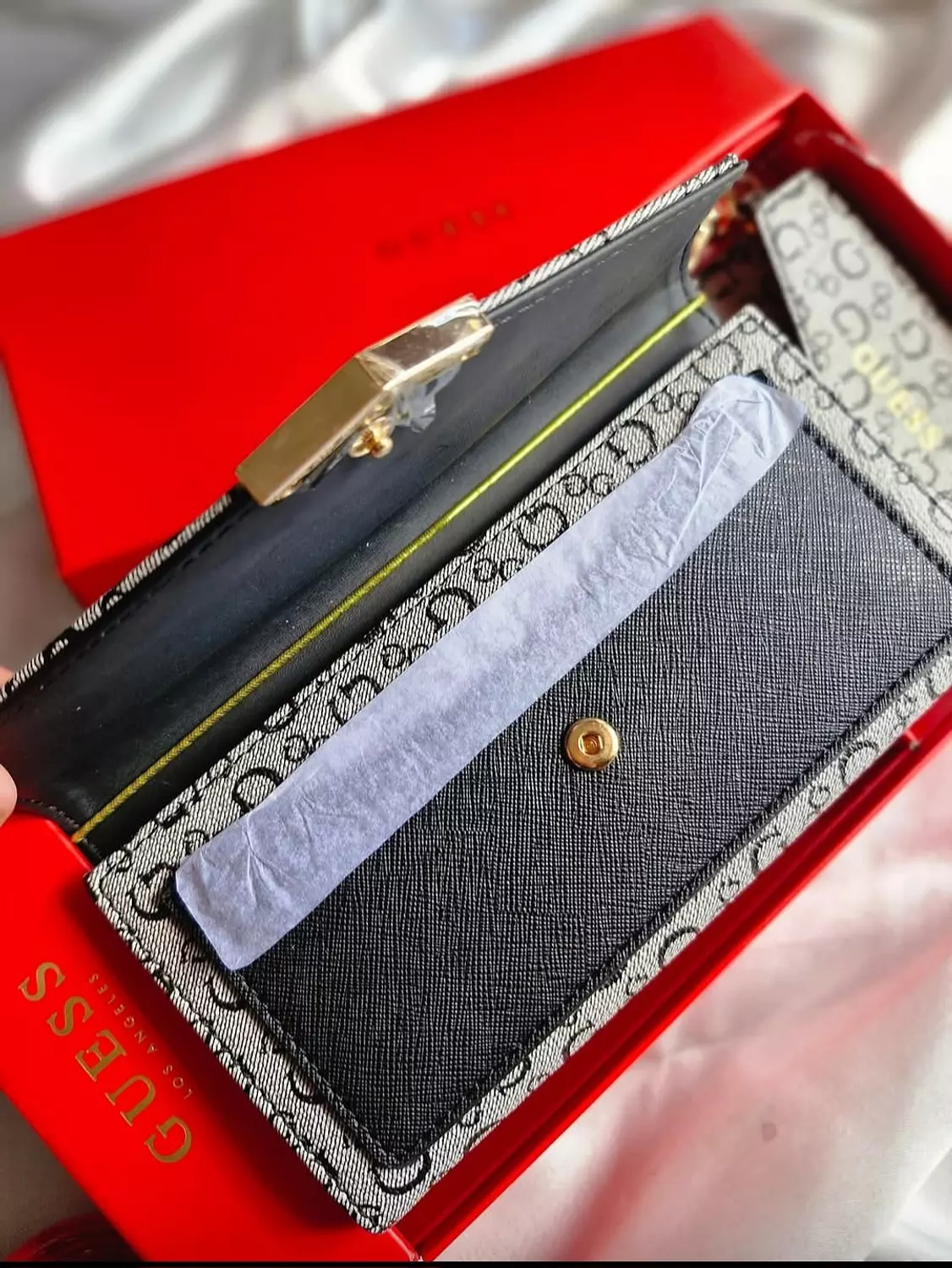 Guess Gift Set - Image 3