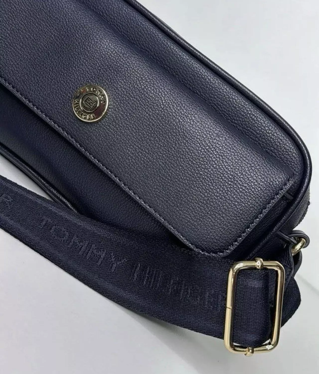 Tommy Hilfiger bag black - Image 3