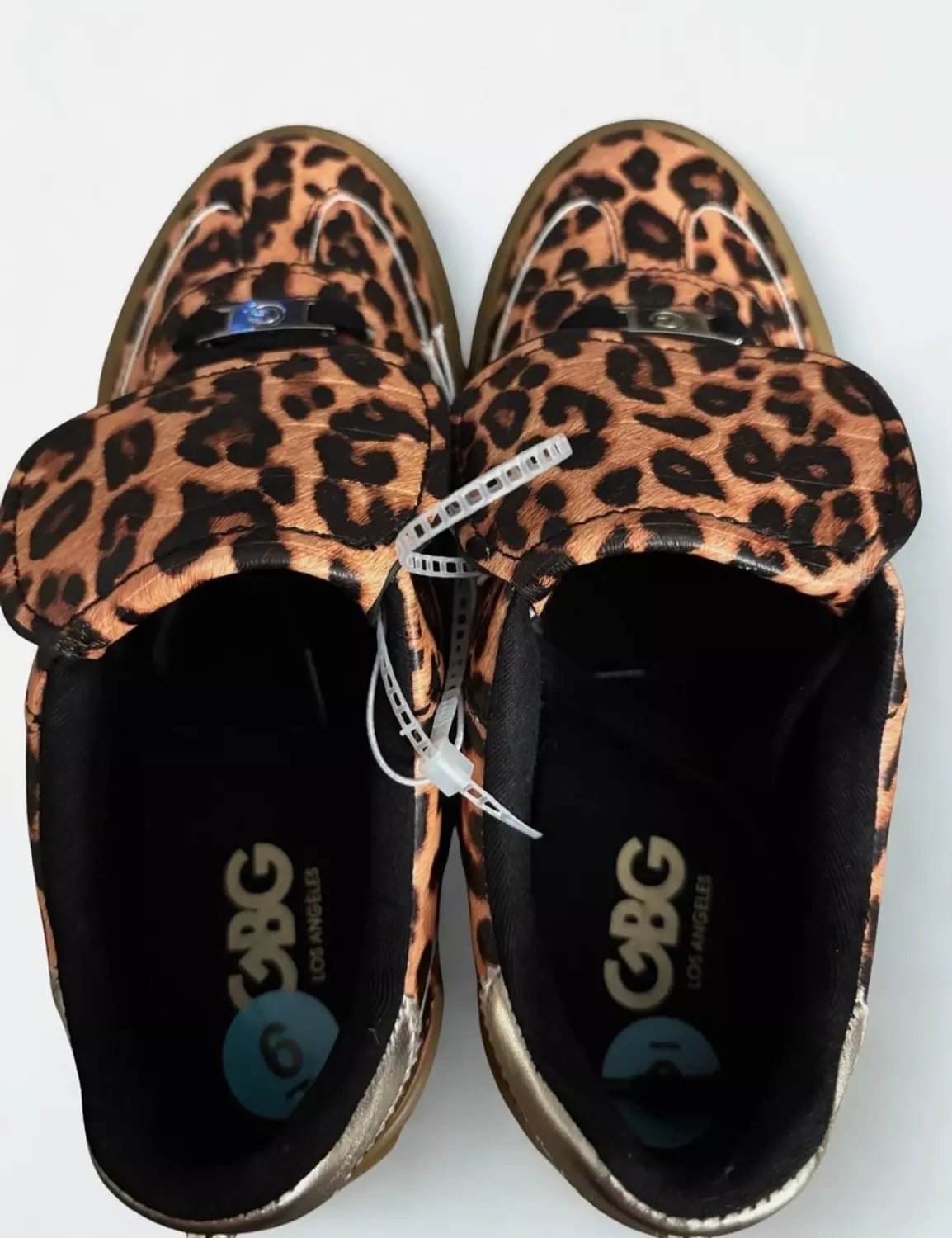 GUESS leopard-print sneakers gum rubber outsole - Image 4