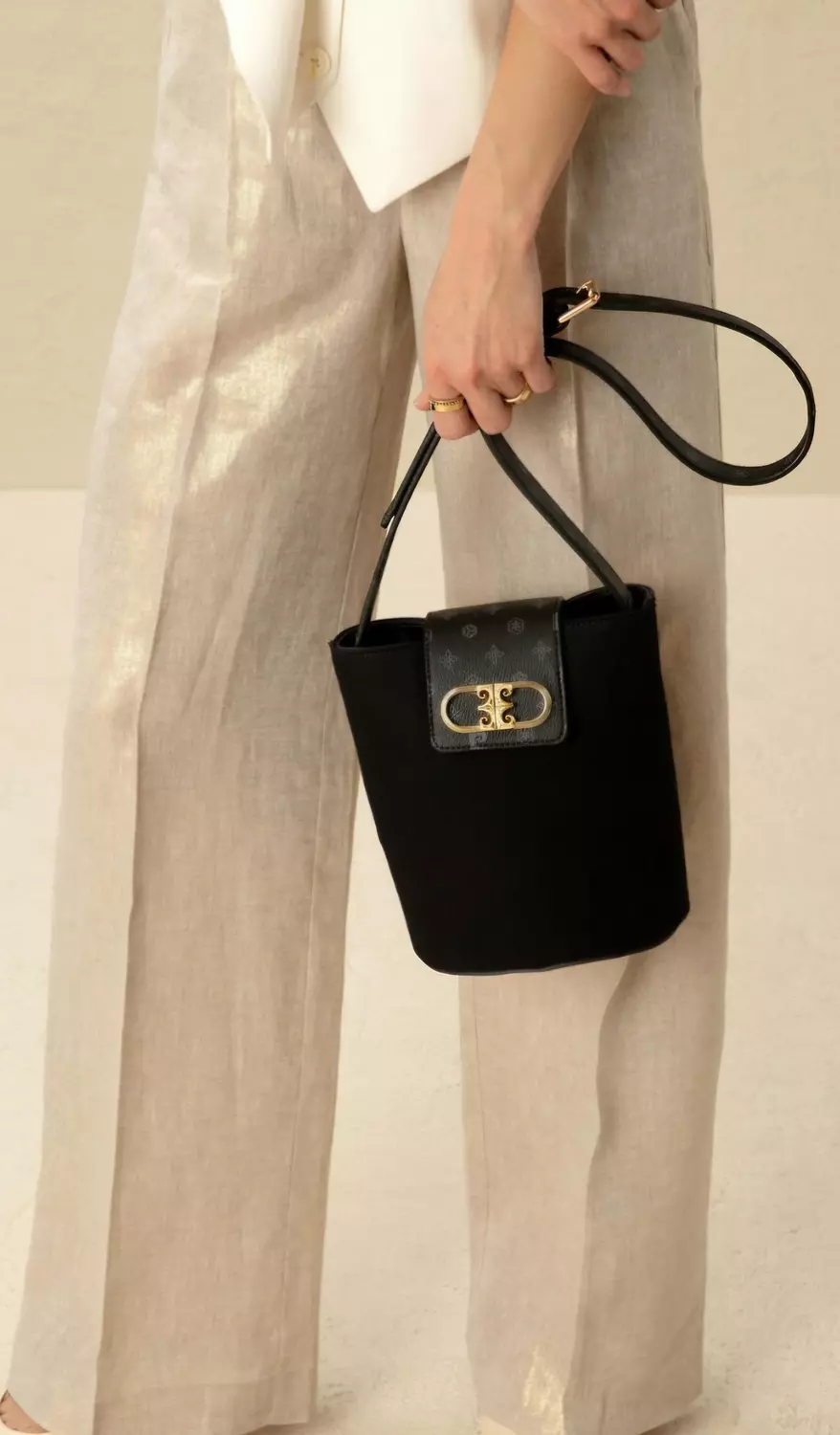 Pierre Cardin BLACK crossbody bag with gold clasp - Image 4