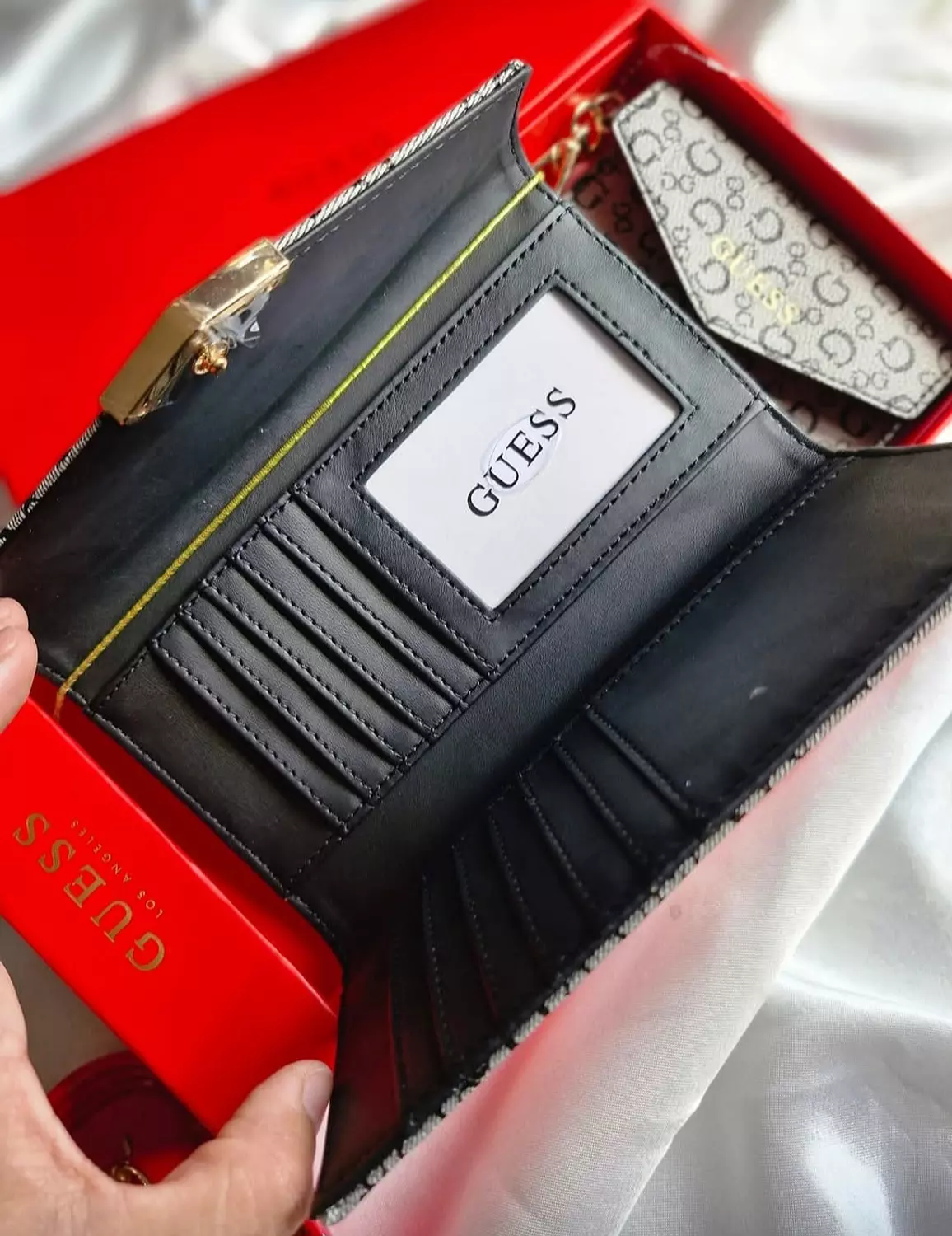 Guess Gift Set - Image 5